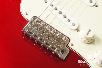 2023 COLLECTION MADE IN JAPAN HERITAGE 60S STRATOCASTER - Candy Apple Red 